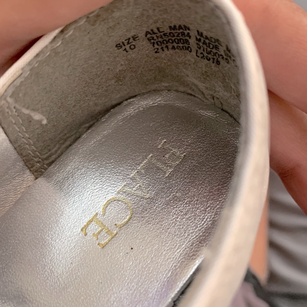 Girls shoes